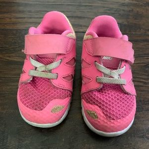 Well loved, pink Nike shoes (toddler)